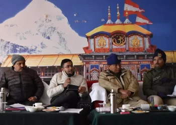 राष्ट्रपति मुर्मू के उत्तराखंड आगमन को लेकर तैयारियां पूरी, बद्रीनाथ दौरे को लेकर तैनात अधिकारियों की ब्रीफिंग