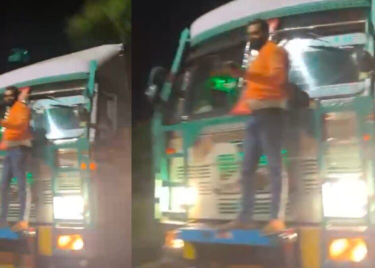 मुरादाबाद में RSS नेता को बोनट पर 4 किमी लटकाकर ले गया ट्रक ड्राइवर, मसीहा बनकर आई पुलिस, बाल-बाल बची जान