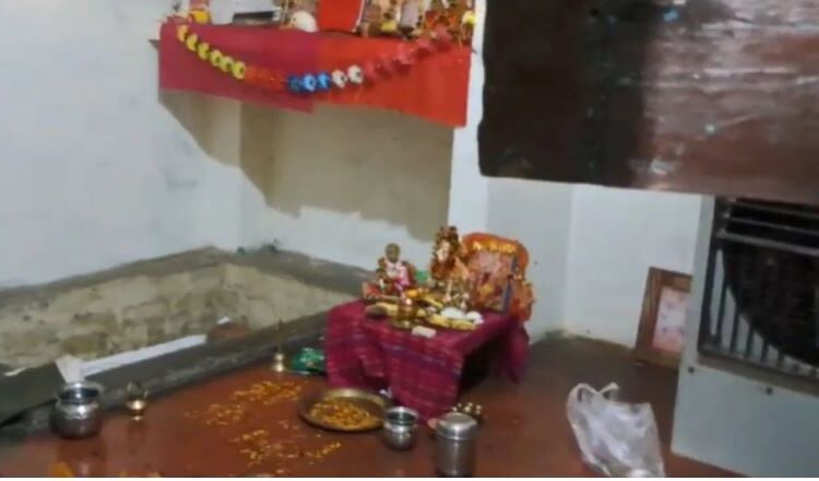 पुजारी ने मां काली की पूजा के दौरान दी अपनी आत्मबलि, गर्दन काटकर दे दी जान