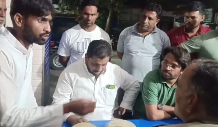 जूता चुराई की रस्म बनी जंग का मैदान! दूल्हा-साली की नोंकझोंक ने बारात को पहुंचाया थाने