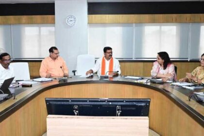 छत्तीसगढ़-में-एआई-(ai)-तकनीक-से-होगा-पीएमजीएसवाई-सड़कों-का-निरीक्षण-उप-मुख्यमंत्री-विजय-शर्मा-का-बड़ा-फैसला