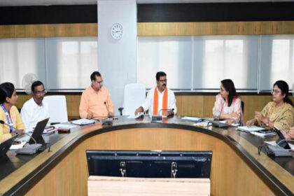 रायपुर-:-छत्तीसगढ़-में-एआई-(ai)-तकनीक-से-होगा-पीएमजीएसवाई-सड़कों-का-निरीक्षण-उप-मुख्यमंत्री-विजय-शर्मा-का-बड़ा-फैसला
