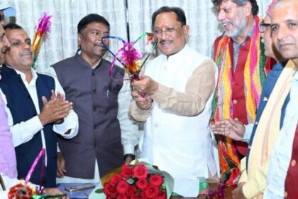 बस्तर-गोंचा-महापर्व-2026-का-निमंत्रण-लेकर-मुख्यमंत्री-विष्णु-देव-साय-से-मिले-प्रतिनिधि