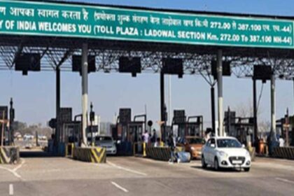 लाडोवाल-टोल-प्लाजा-पर-बिना-टोल-गुजरे-वाहन,-लैंड-पूलिंग-के-विरोध-में-भाकियू-का-धरना