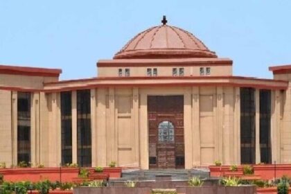 cg-के-शिक्षकों-को-हाईकोर्ट-से-नहीं-मिली-राहत,-क्रमोन्नति-वेतनमान-पर-रिट-याचिकाएं-खारिज