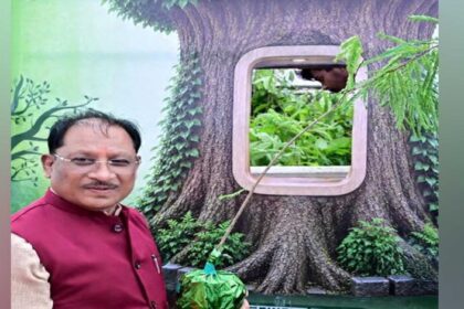 आज-लगाया-गया-हर-पौधा-आने-वाली-पीढ़ियों-के-सुरक्षित-भविष्य-का-आधार-बनेगा-:-मुख्यमंत्री-विष्णुदेव-साय