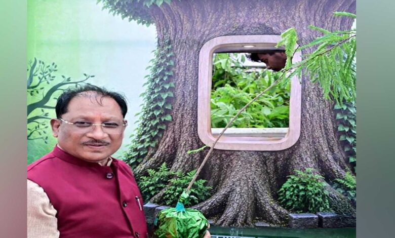 आज-लगाया-गया-हर-पौधा-आने-वाली-पीढ़ियों-के-सुरक्षित-भविष्य-का-आधार-बनेगा-:-मुख्यमंत्री-विष्णुदेव-साय